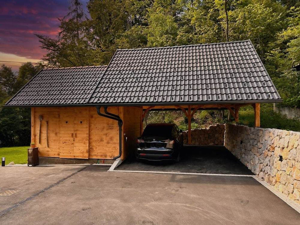 The Villa Bled Premium Luxury Retreat