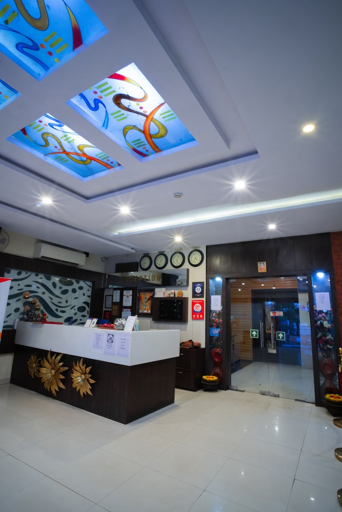 Hotel Flowers Inn