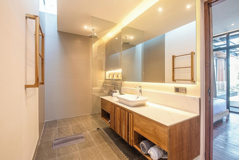 Stunning 6BR Canggu Villa 400m From the Beach