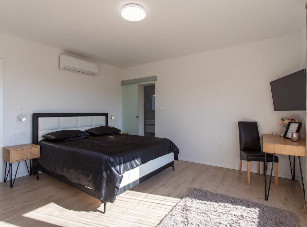 Dazzling Kaštel Novi Villa With Private Pool and Scenic Sea Views