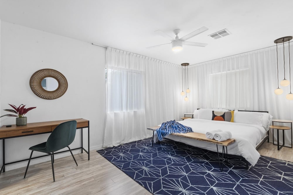Mid Century Stunner by Homeslice Stays