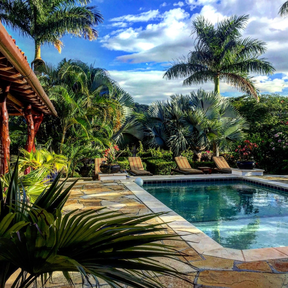 Rancho Chilamate Guest Ranch