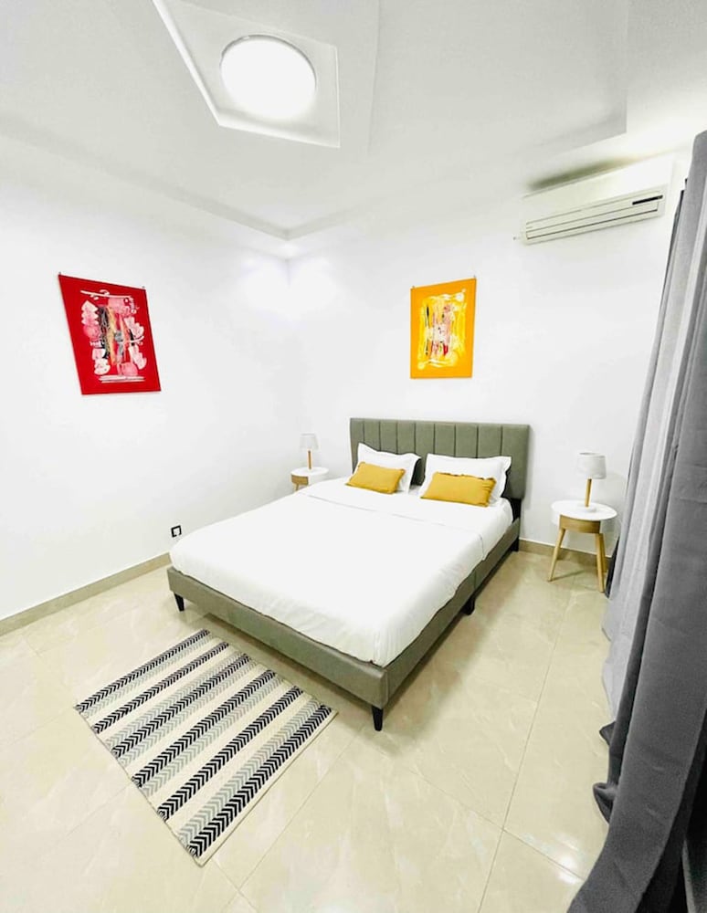 Room in Apartment - Large Bedroom With Small Work Area view 5