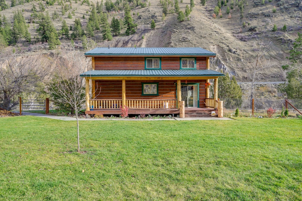 Pet-friendly Idaho Home on the Salmon River! view 2