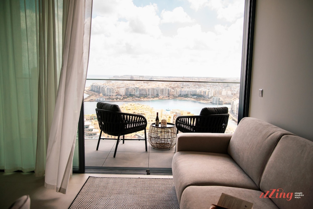 Luxury at Mercury Towers by Zaha Hadid Architects photo 2