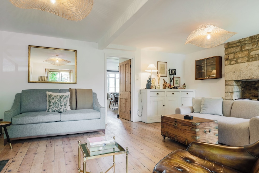 Historic 3 BD Cottage in the Cotswolds
