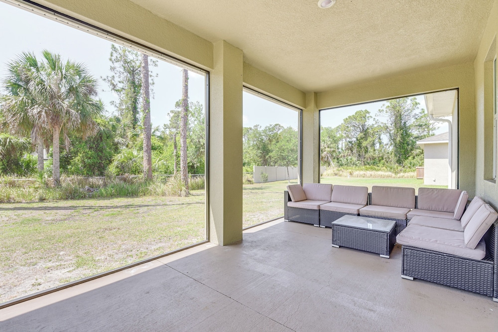 Family-friendly Home: 8 Mi to Warm Mineral Springs