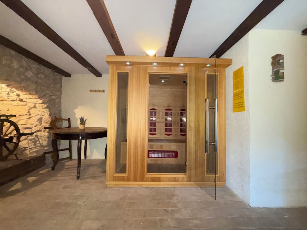 House Risika - Wellness & Privacy