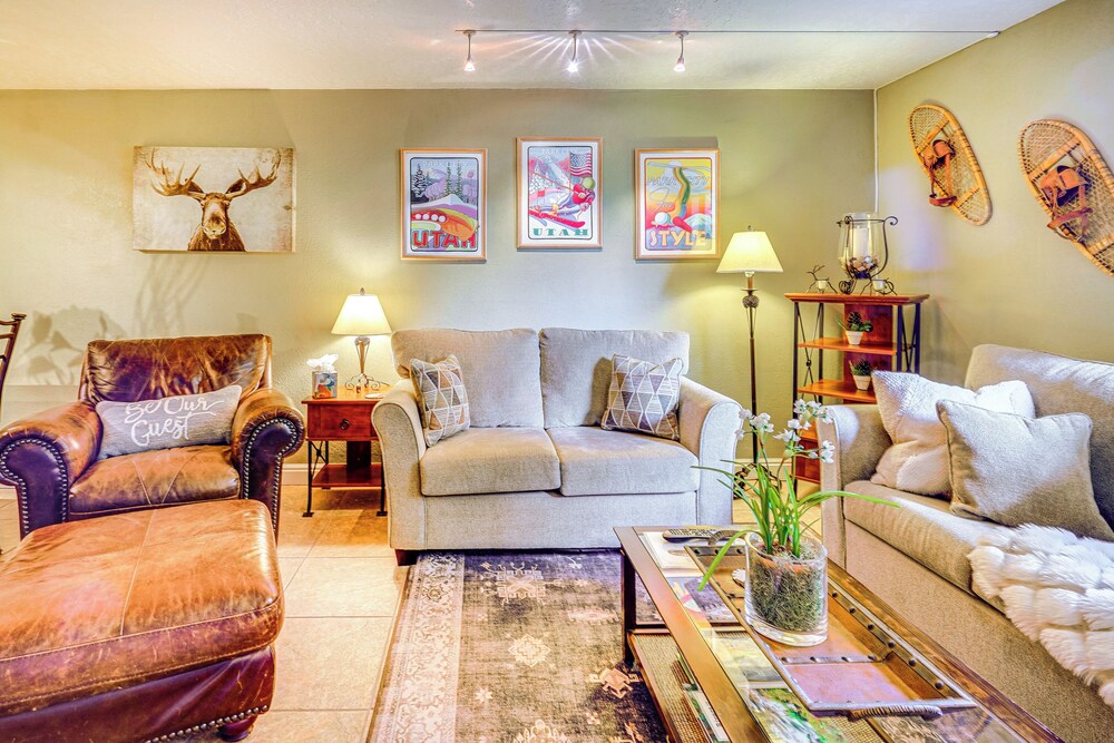 1/2 Block to Lift Bus Stop: Condo in Park City