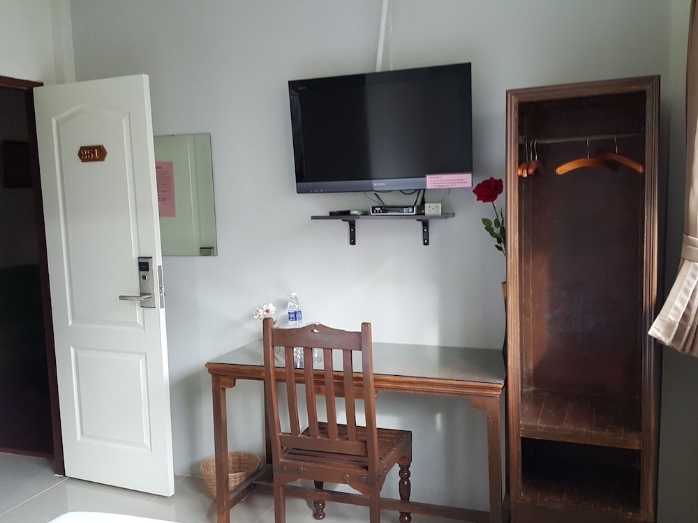 Bangkok Check Inn - Hostel