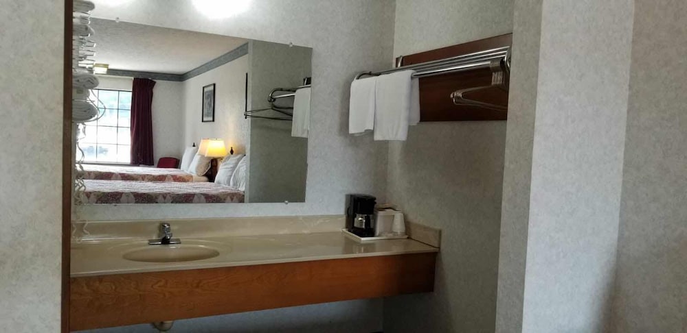 Americas Inn