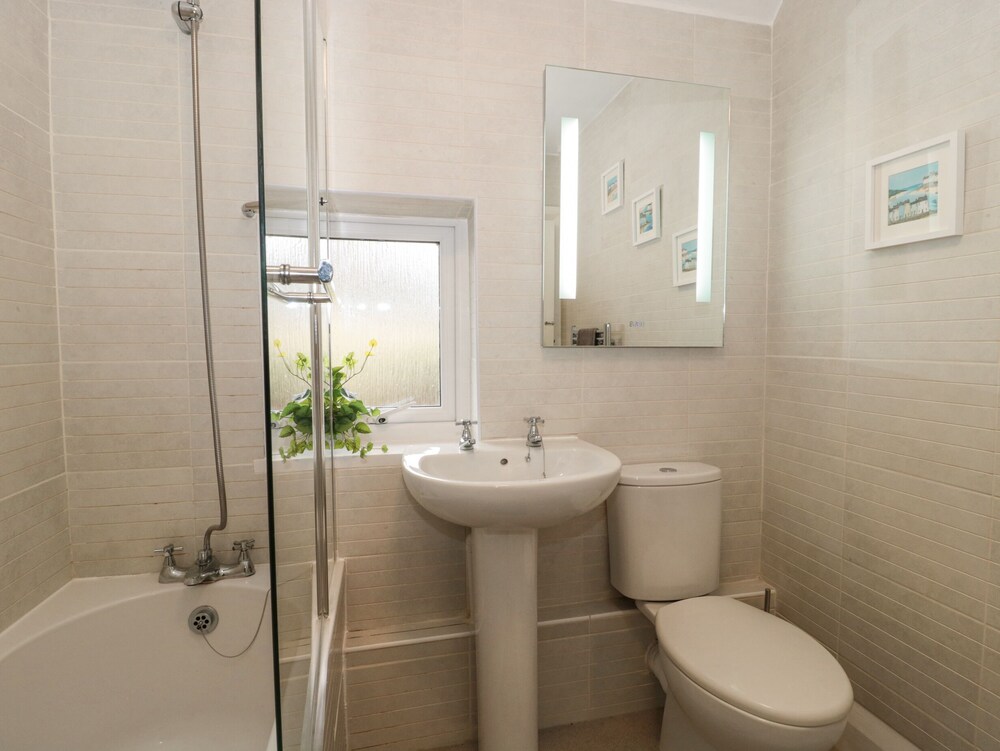 2 Moorlands