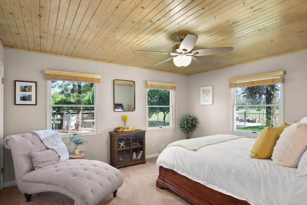 @ Marbella Lane - Alpaca Farm House l Pool