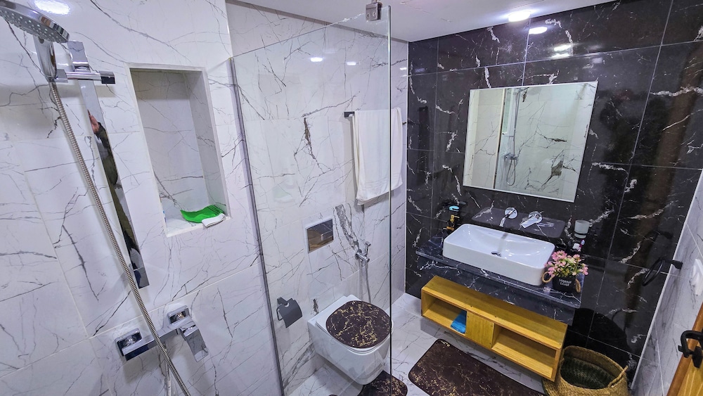 Luxury Living - Near to football stadium