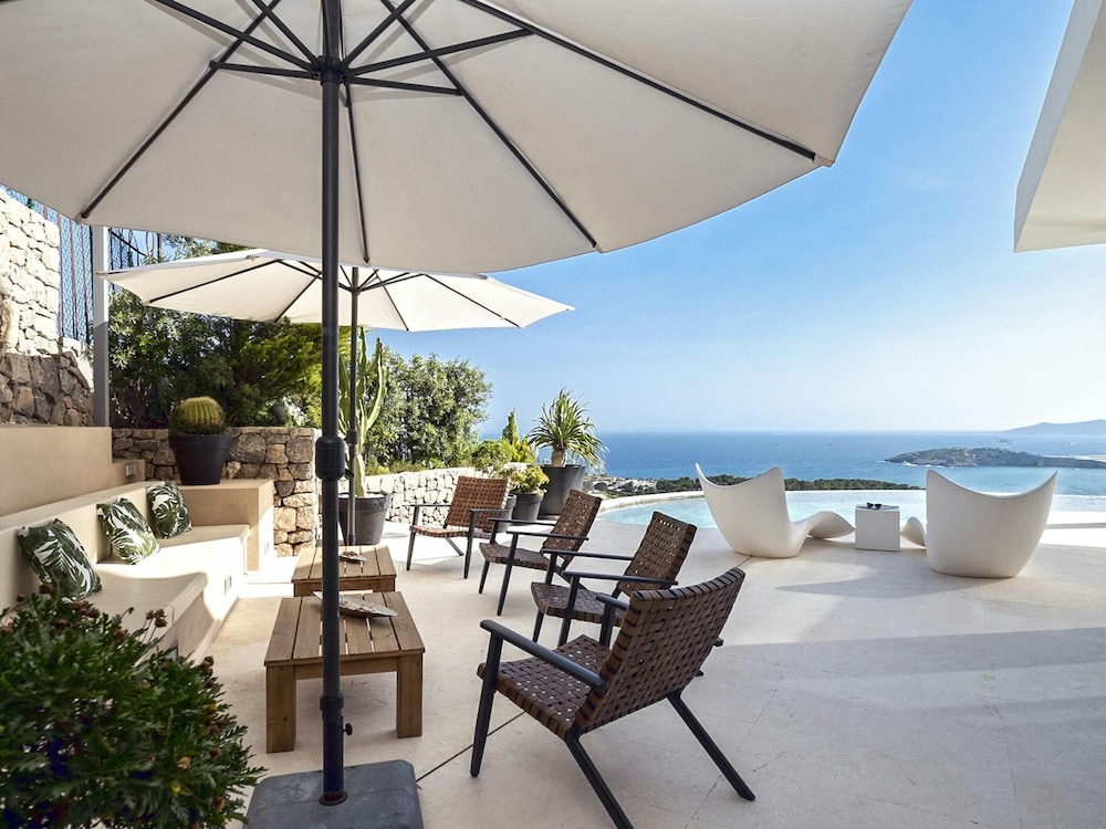 Premium Villa With Infinity Pool