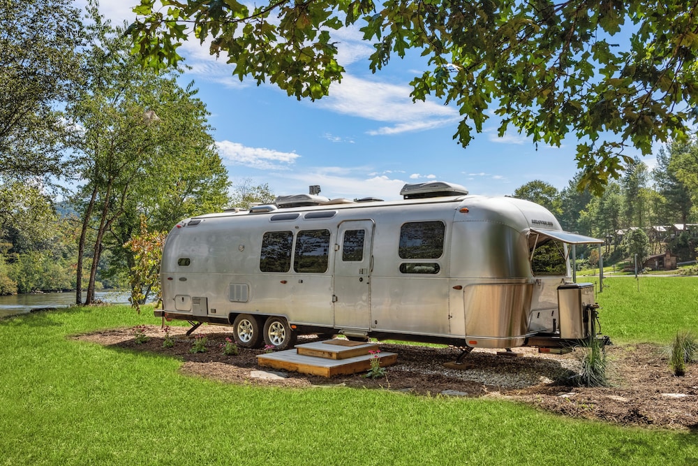 Asheville River Cabins