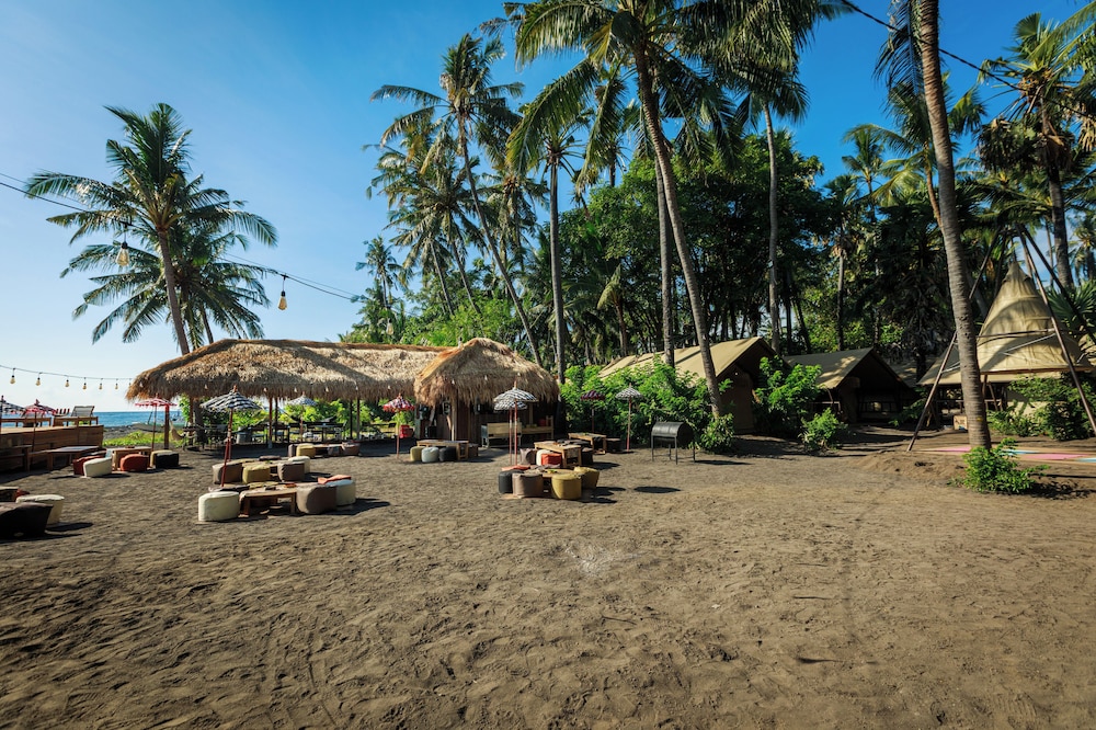 Barefoot Glamping