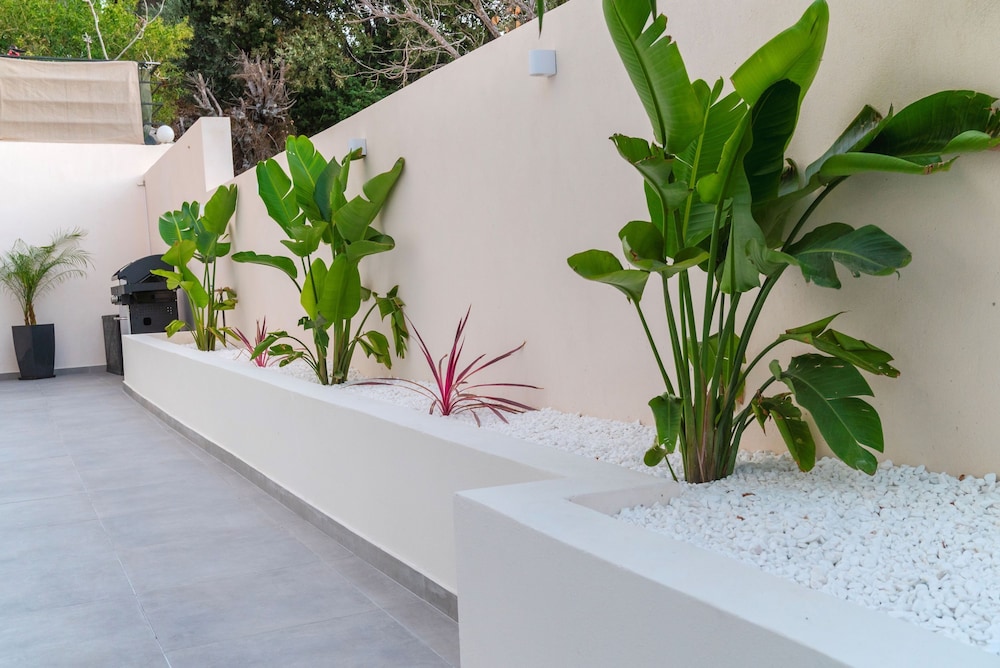 Paradissia Luxe Villa With Private Swimming Pool