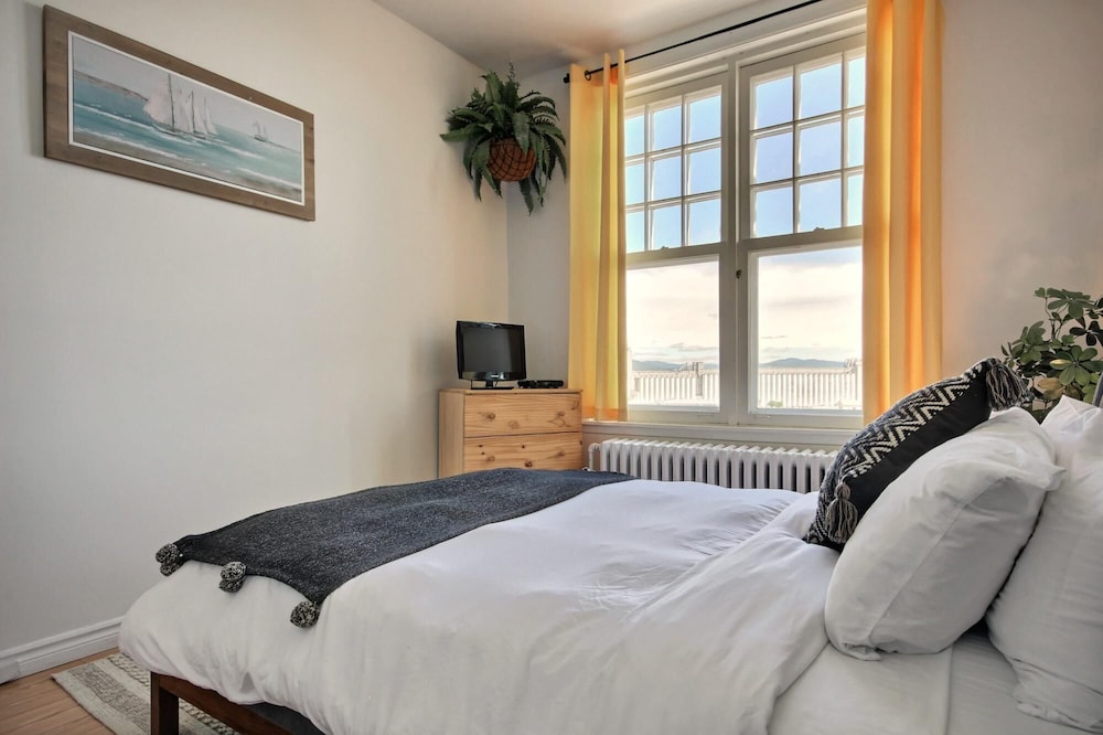 Single Room River View