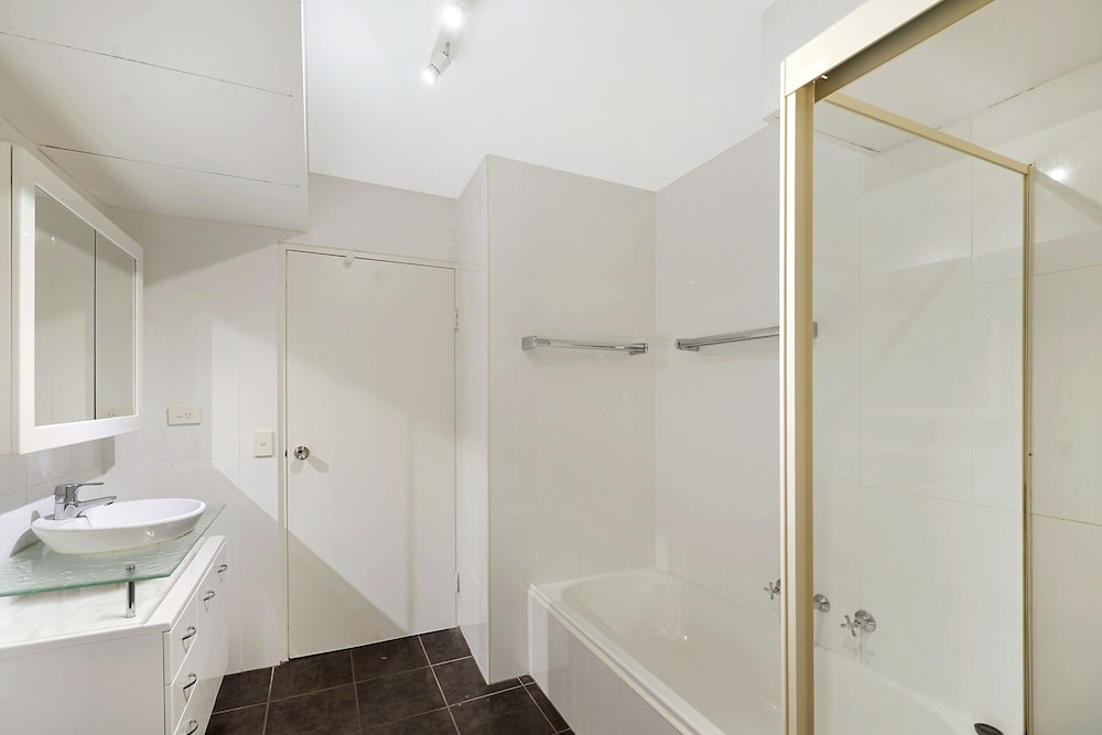 Surfers Paradise Vacations - Condor Ocean View Apartments managed by Gold Coast Premium - Property Image 94
