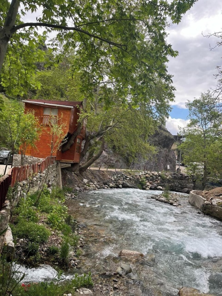 Kapuzbaşı Baştürk Tesisi