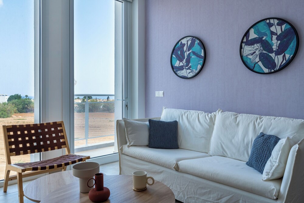 Blu Horizon - Stylish Living with Pool & Balconies in Protaras