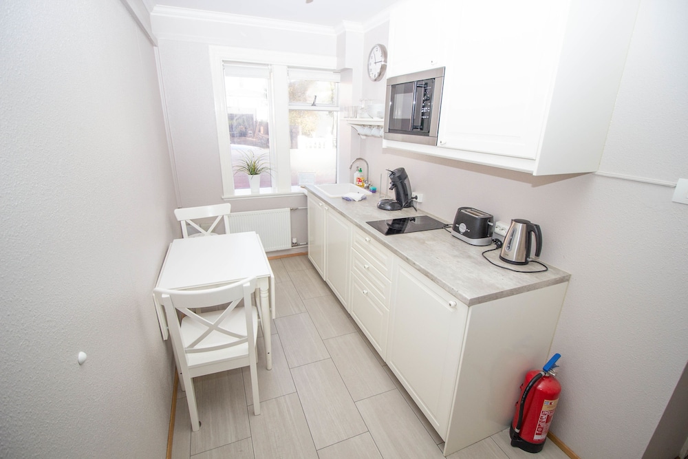 Seafarer Court - Warm and Cozy Apartment view 5