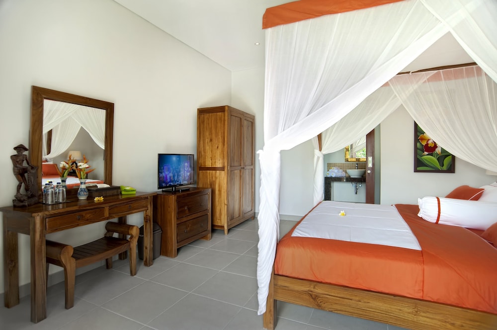 Villa Yenian by Villa Finder