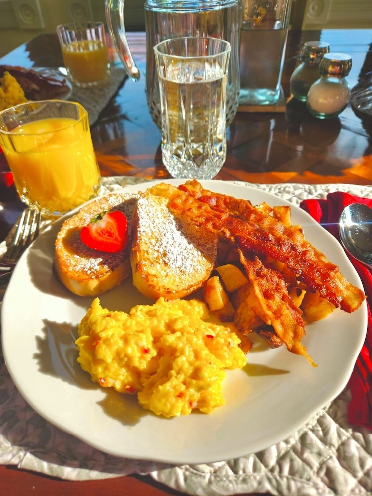 Riverside Inn Bed and Breakfast
