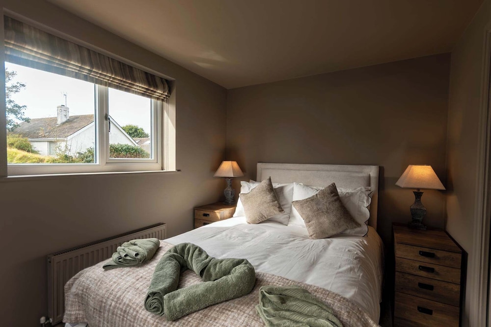 4 Bed Holiday Home by Guestz