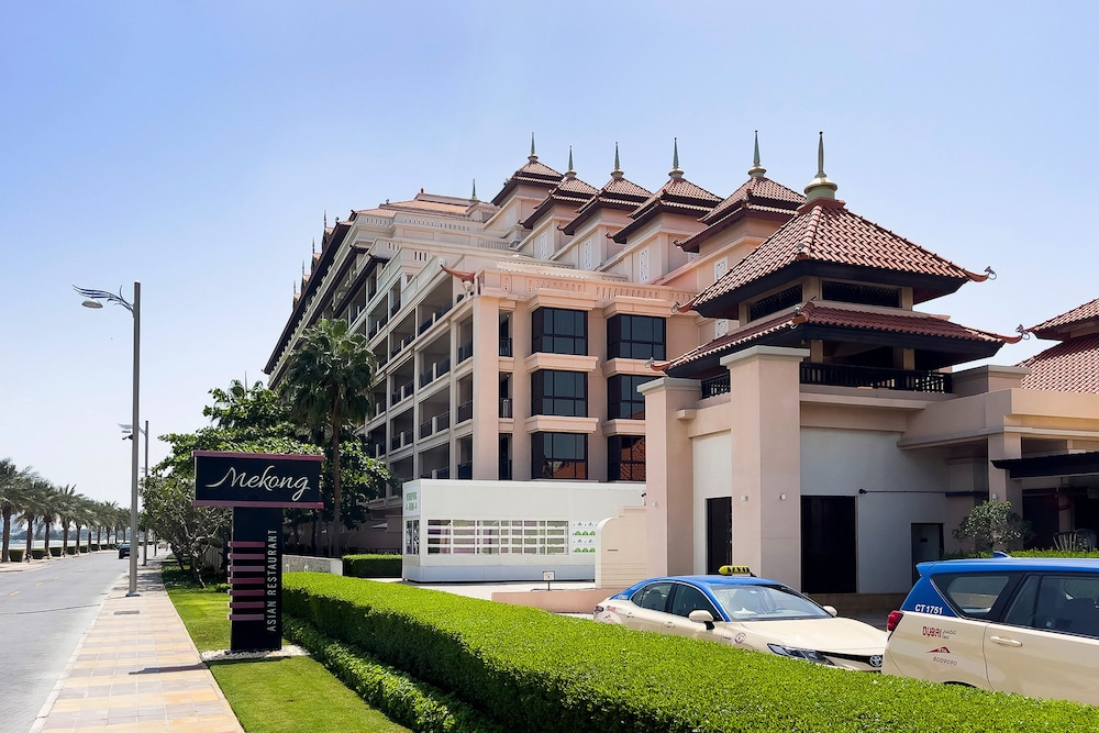 Exotic Apartments at Royal Amwaj