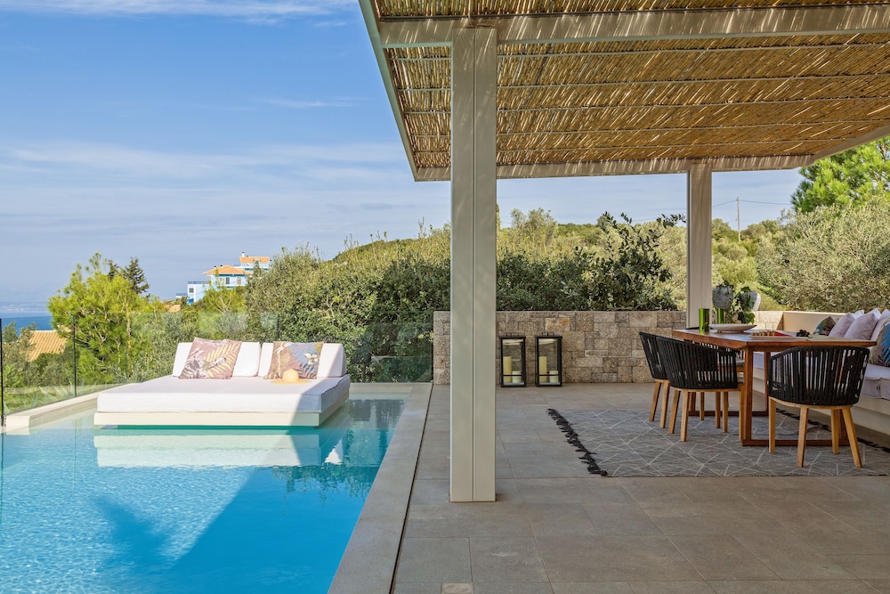 Art Blue Villas