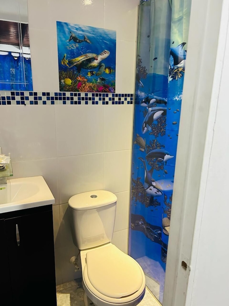 Blue Coast Hostal - Hostel