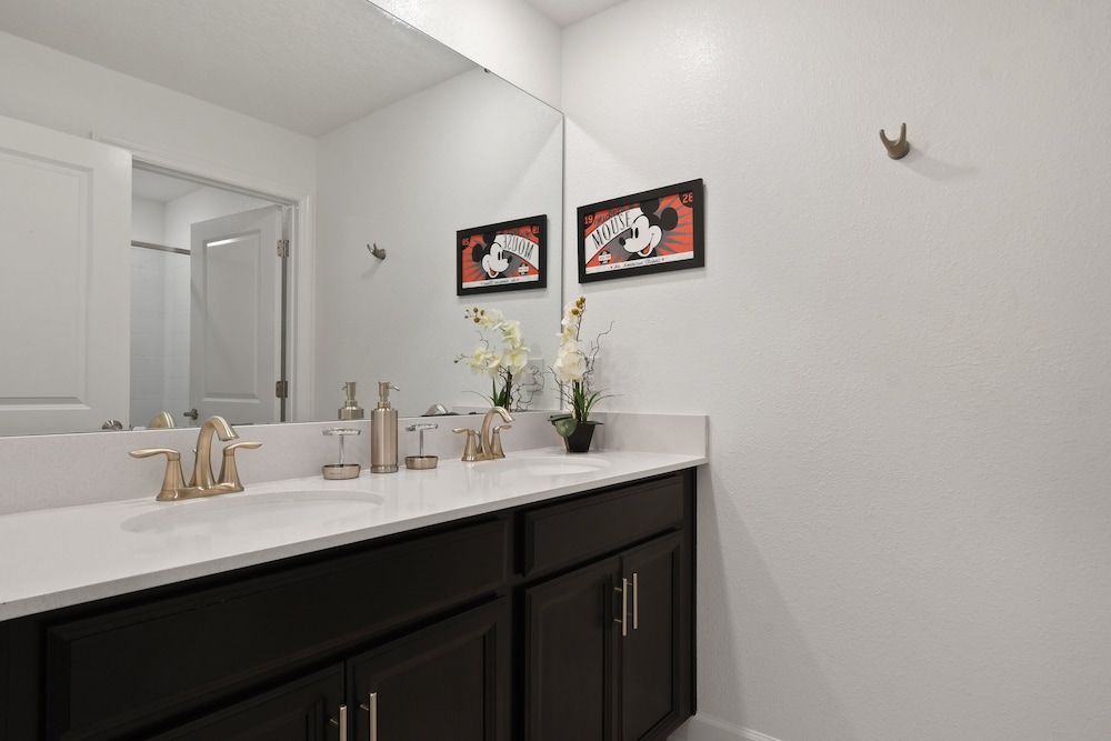 Cozy Family Retreat With Pool Near Disney World