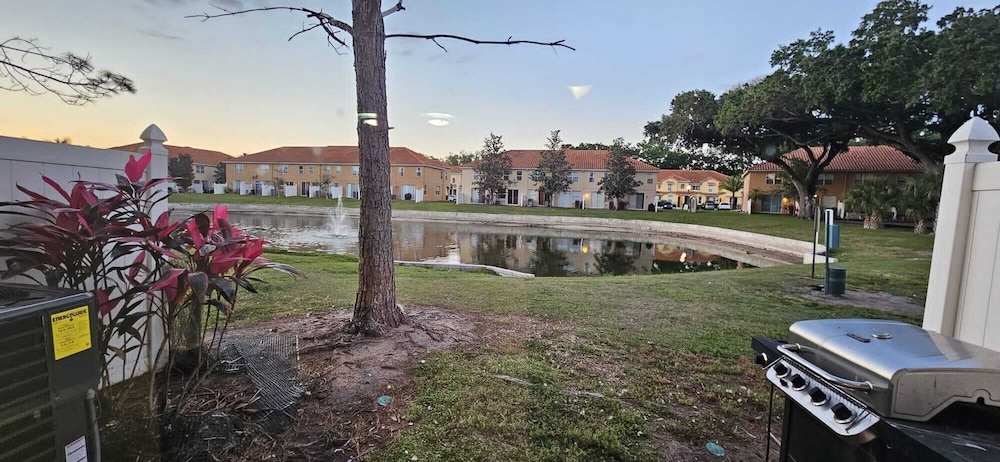 Shv1165ha - 3 Bedroom Townhome In Paradise Cay, Sleeps Up To 6, Just 4 Miles To Disney