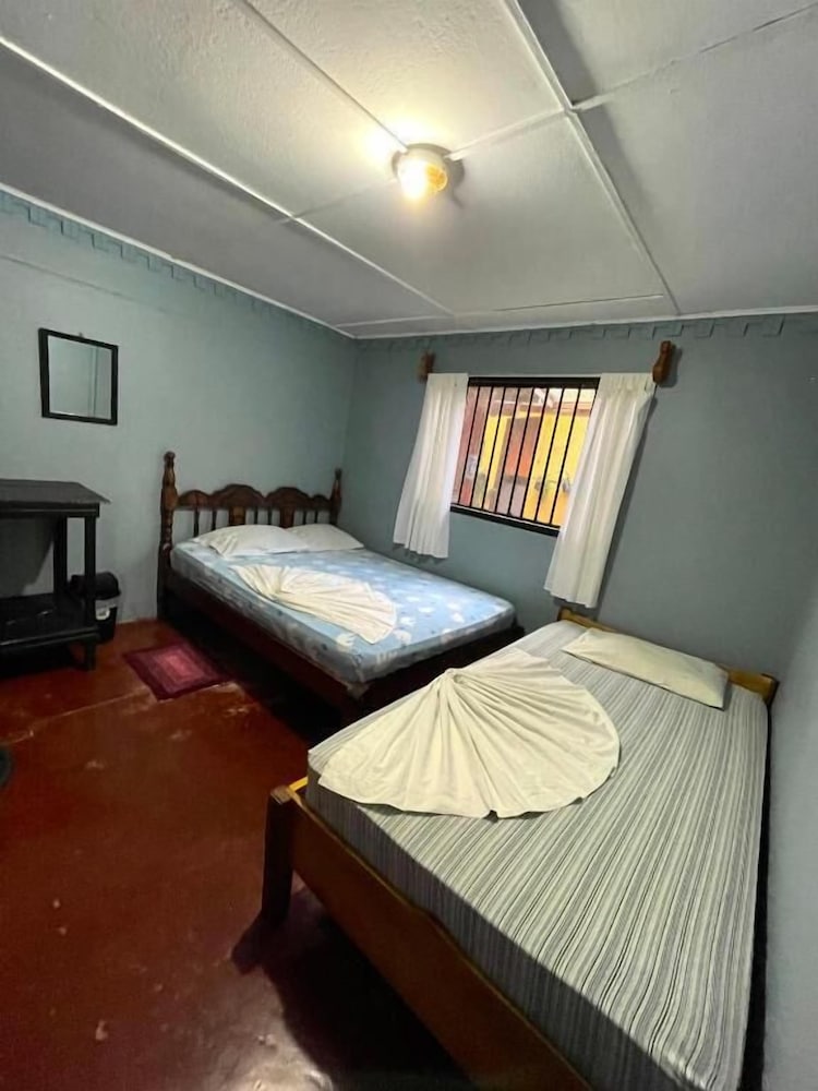 Hostel Pura Vida