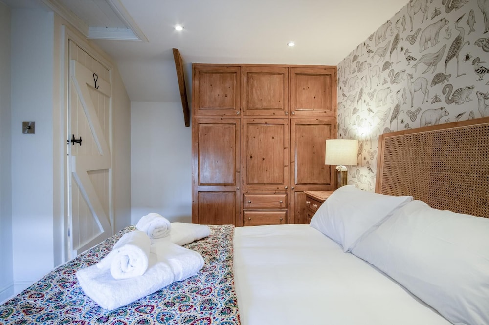 Fern Cottage - 2 Bedroom Cottage - St. Florence