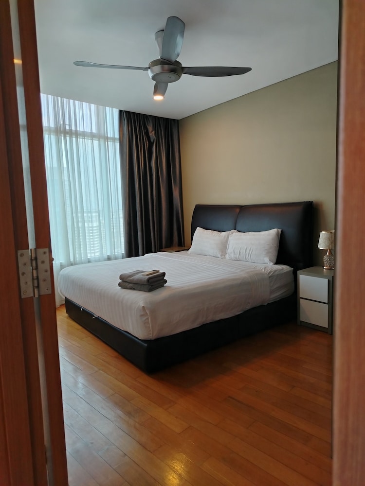 Vortex klcc apartment by comfort
