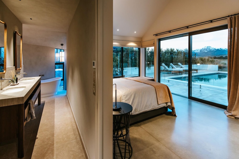 Riverslea - Pool - Sleeps 10