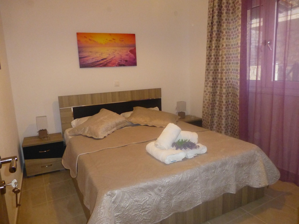Pavloudis Apartments