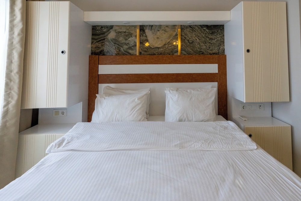 Sude Beach Resort Hotel