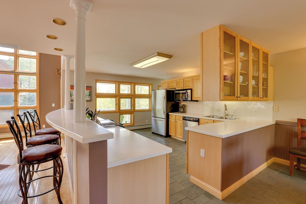 Spacious Townhome Near Main St & Lake Dillon!