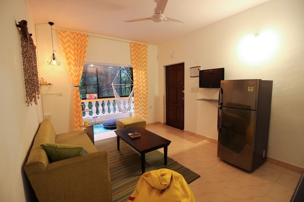 OYO 9788 Home 1 BHK Near LPK Waterfront