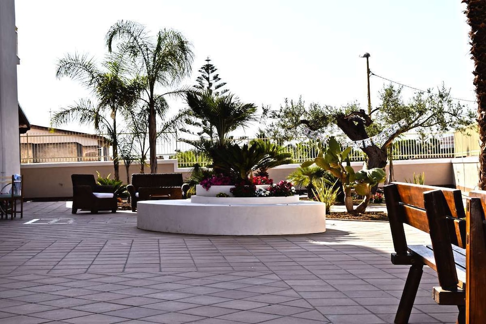 Bella Villa en Agrigento — balance & terrace