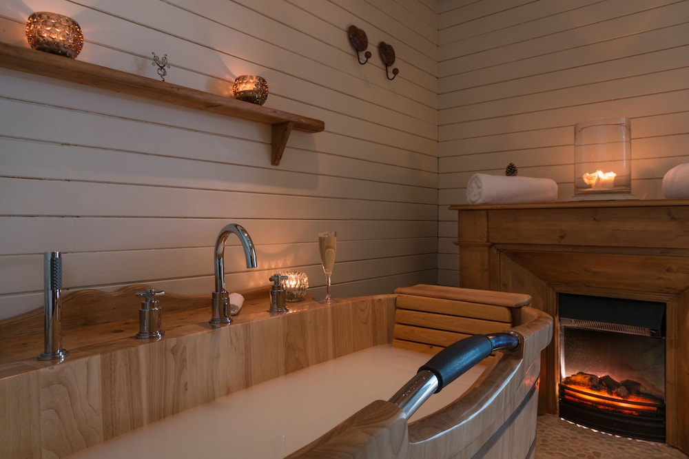 Huez Vacations - Hotel Au Chamois d'Or by Les Etincelles - Property Image 9