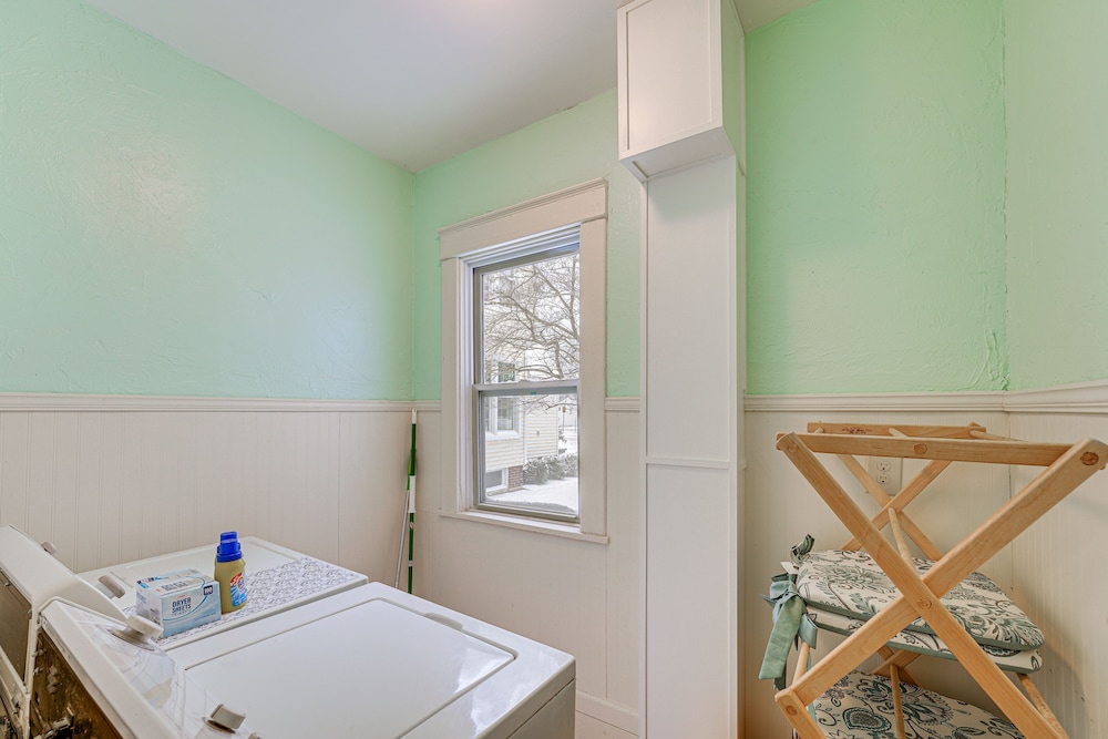 Ludington Home w/ 6 Bicycles < 1 Mi to Beach!