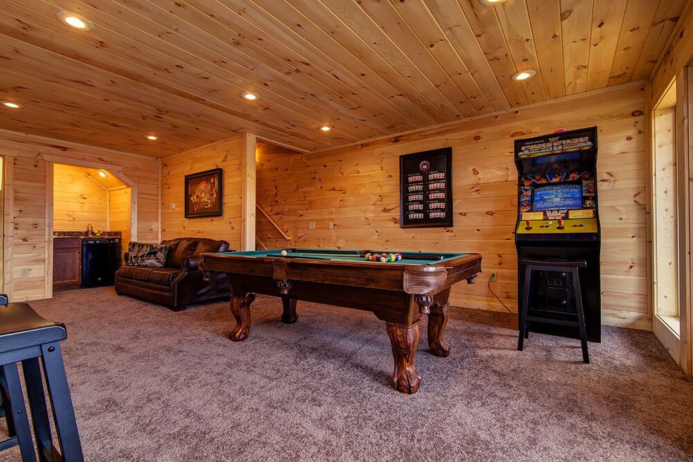 A River Runs Through It - 3 Bedrooms, 3 Baths, Sleeps 12 Cabin by RedAwning