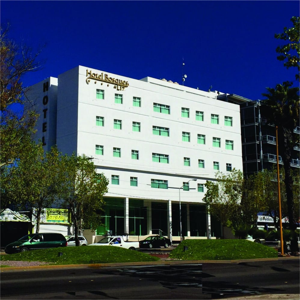 Hotel Bosques de Liz - Image 1