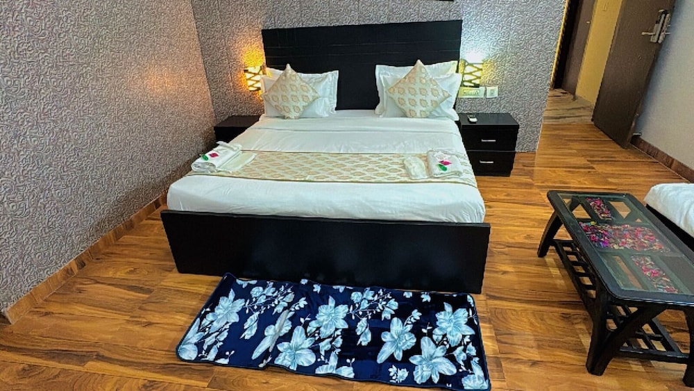 Pearl Suites at Omex Enternity