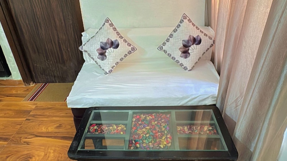 Pearl Suites at Omex Enternity